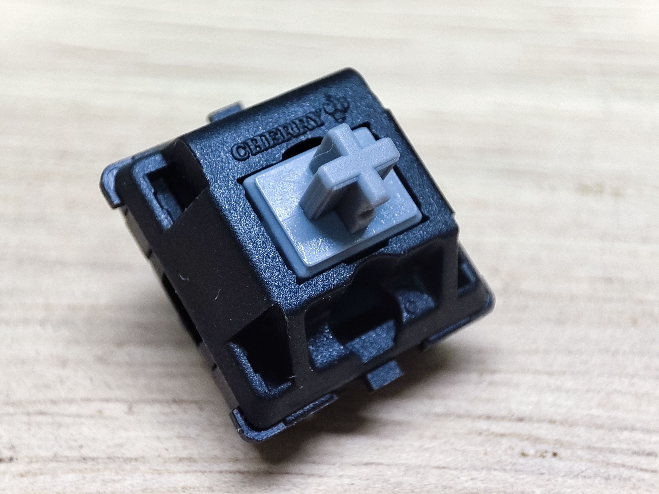 线性樱桃灰轴