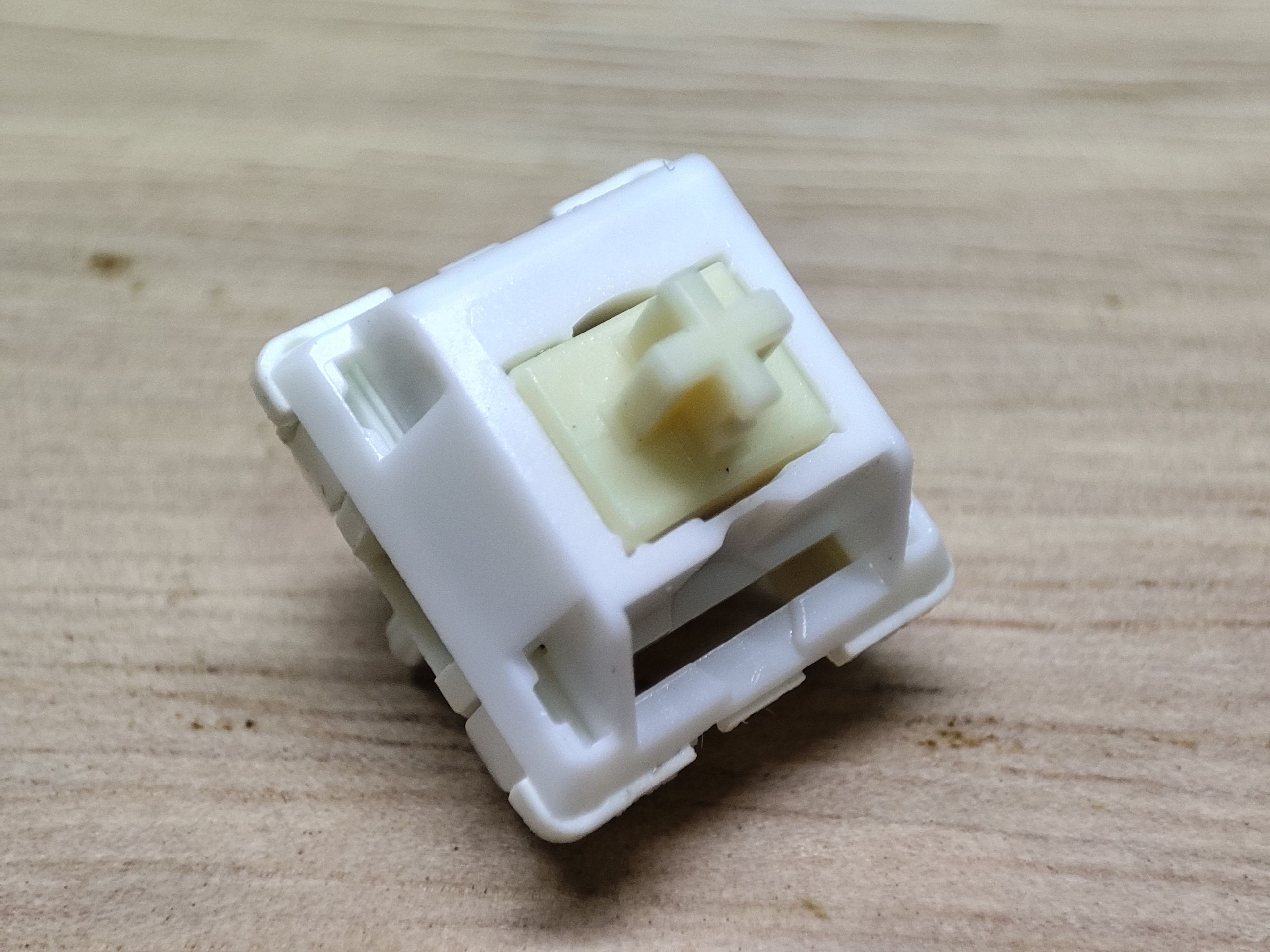 禾金不知名白黄轴