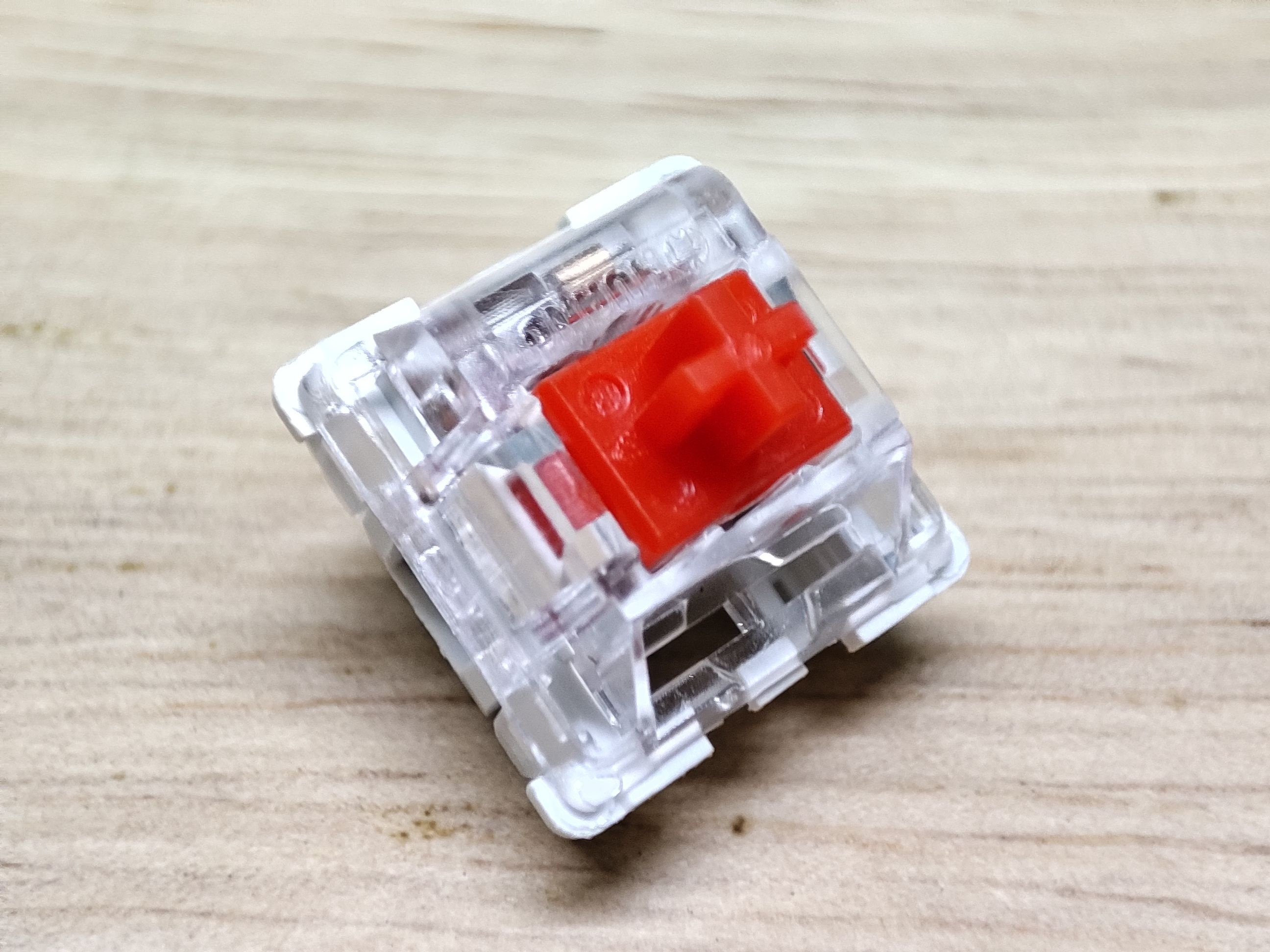 环诺白底红轴