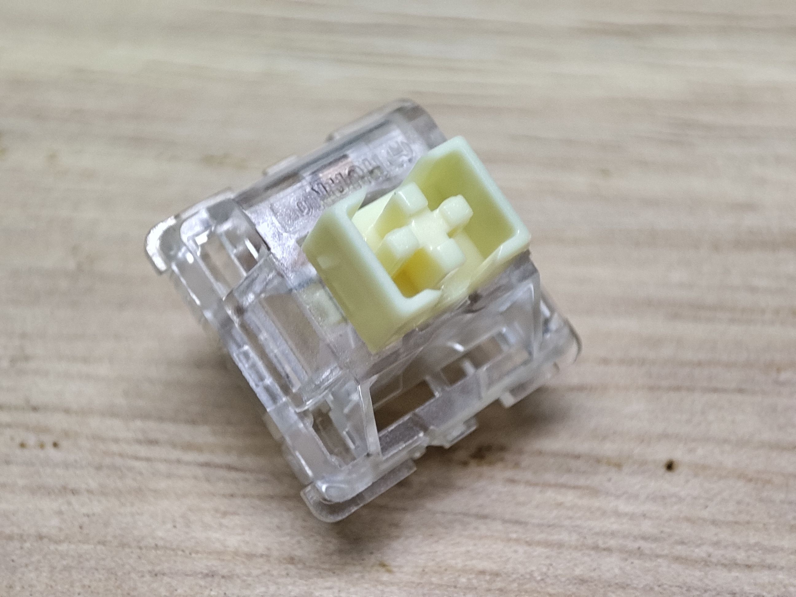 环诺闪黄轴