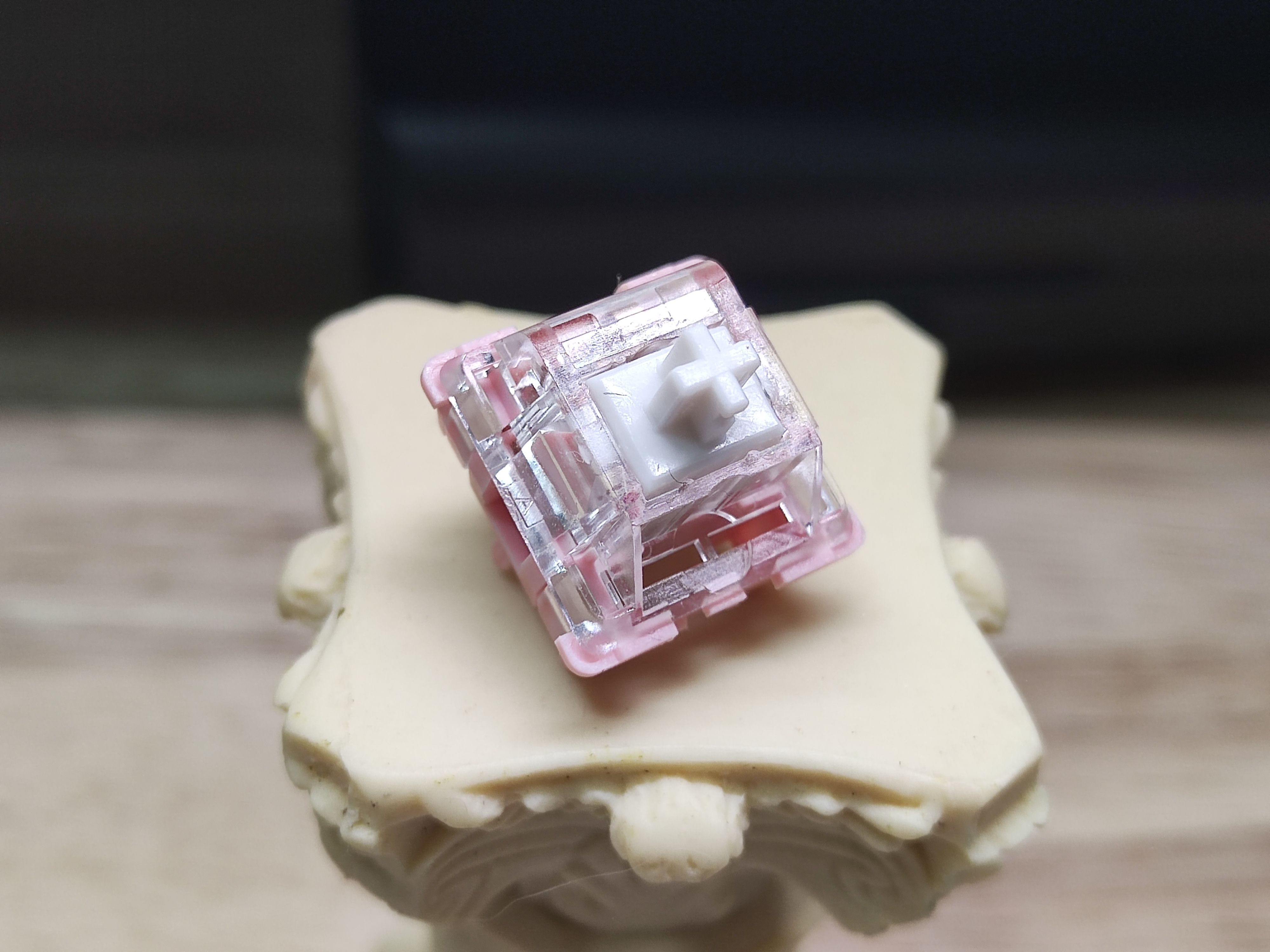粉白轴