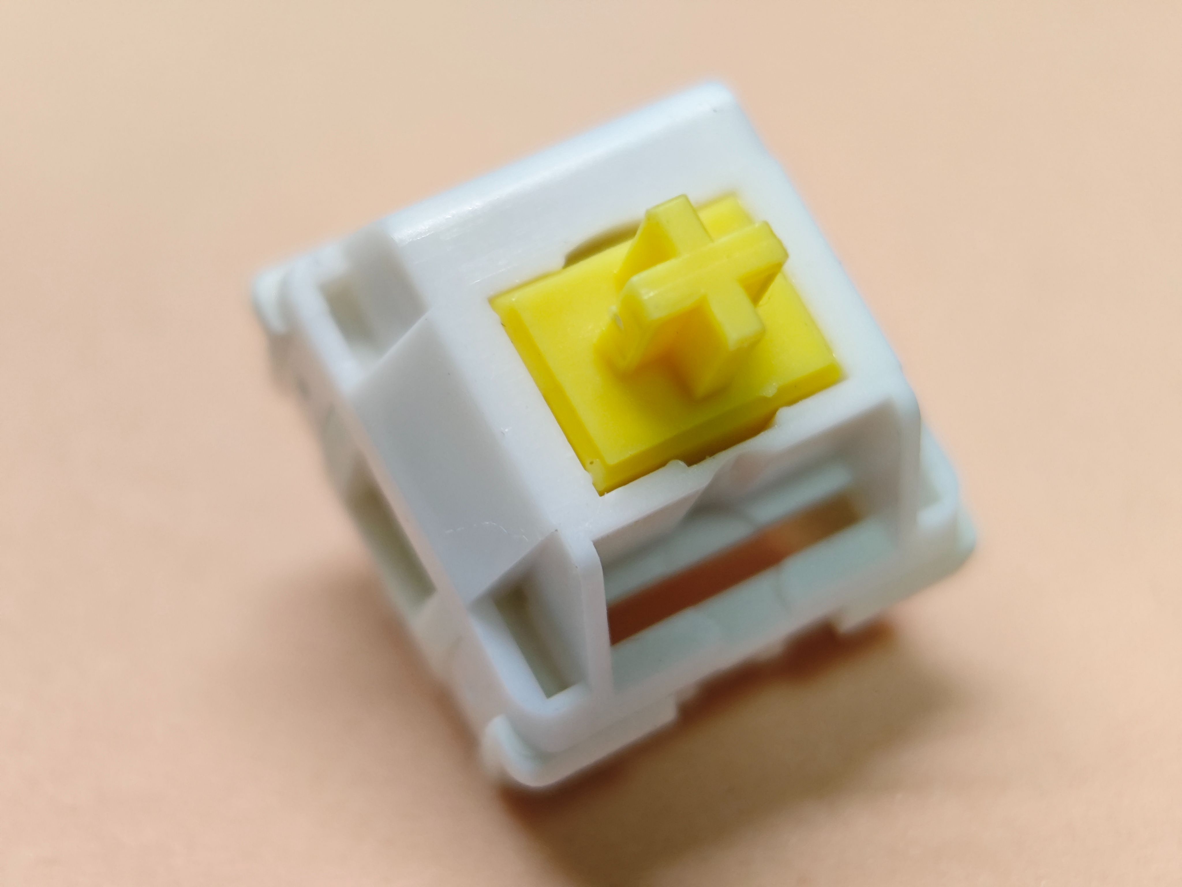HMX黄轴