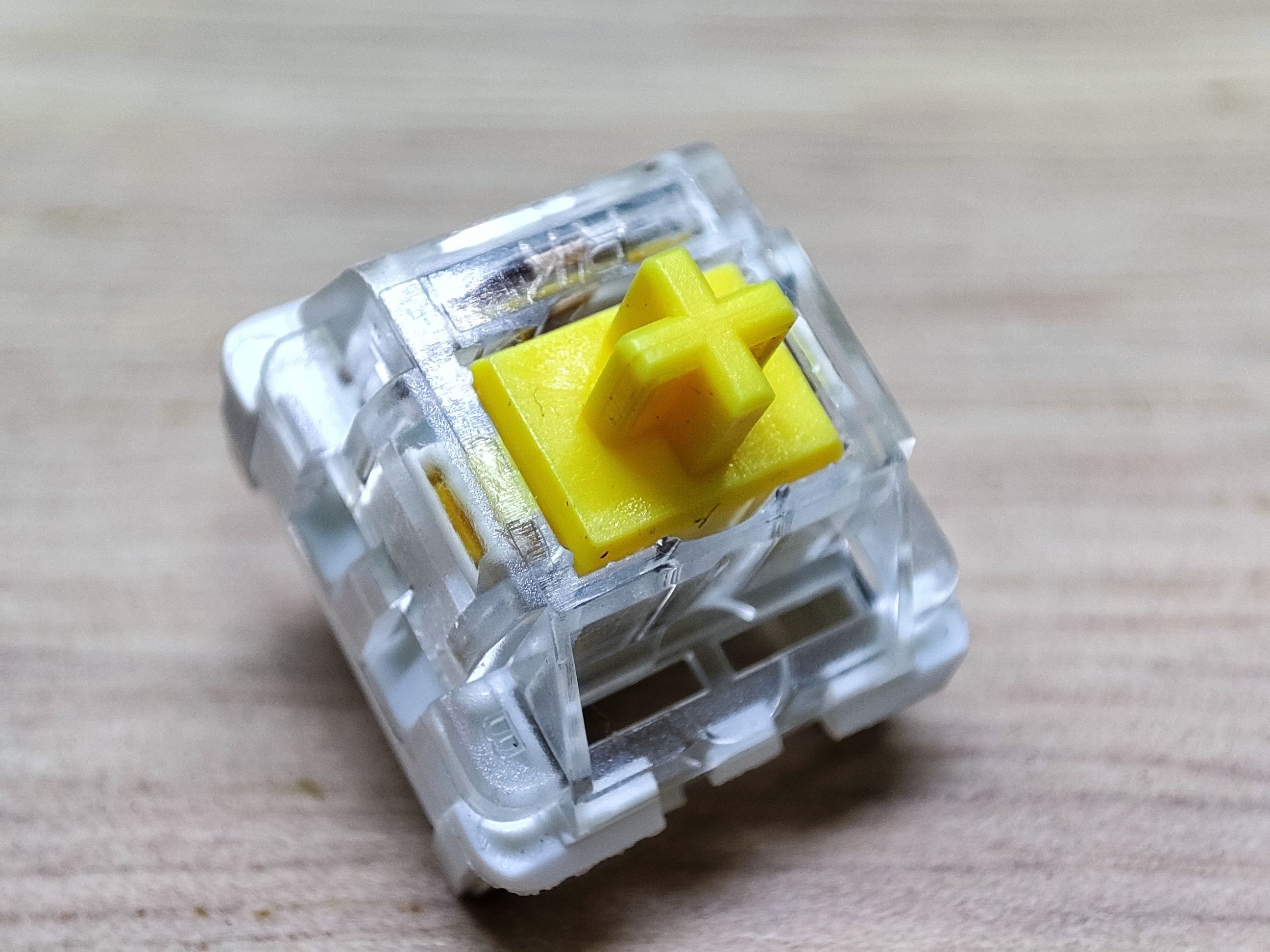 RK黄轴