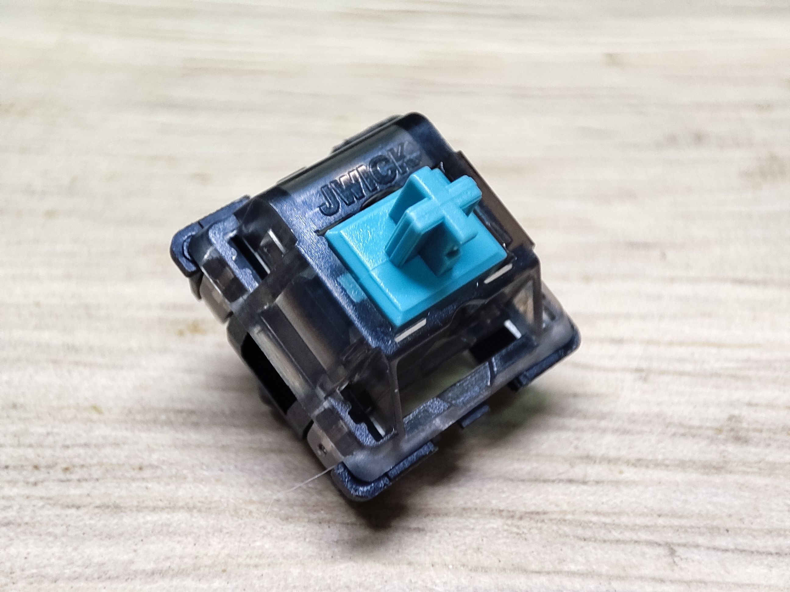 透壳T1轴