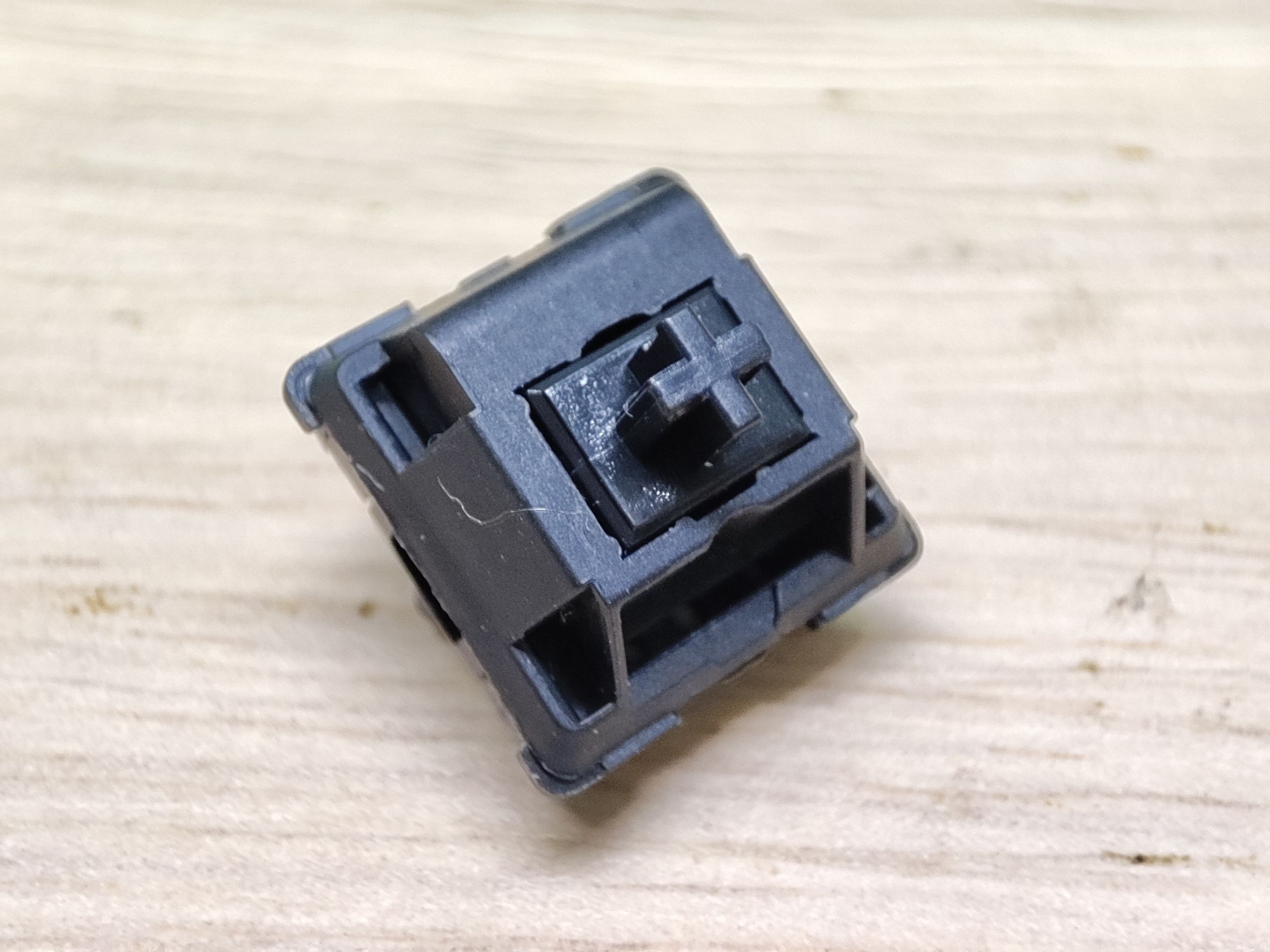尼龙黑轴v1