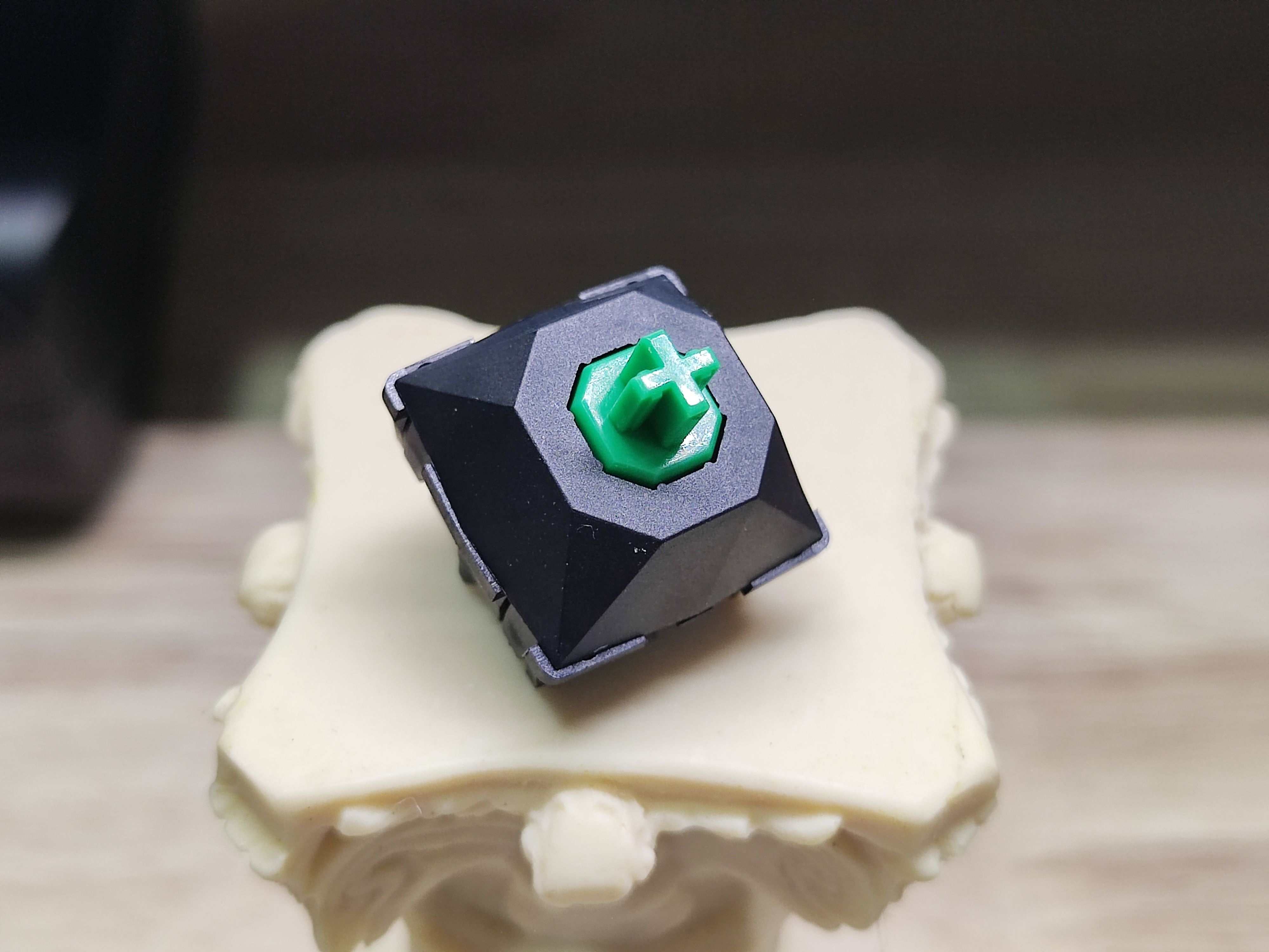 黑色钻石w1轴绿色