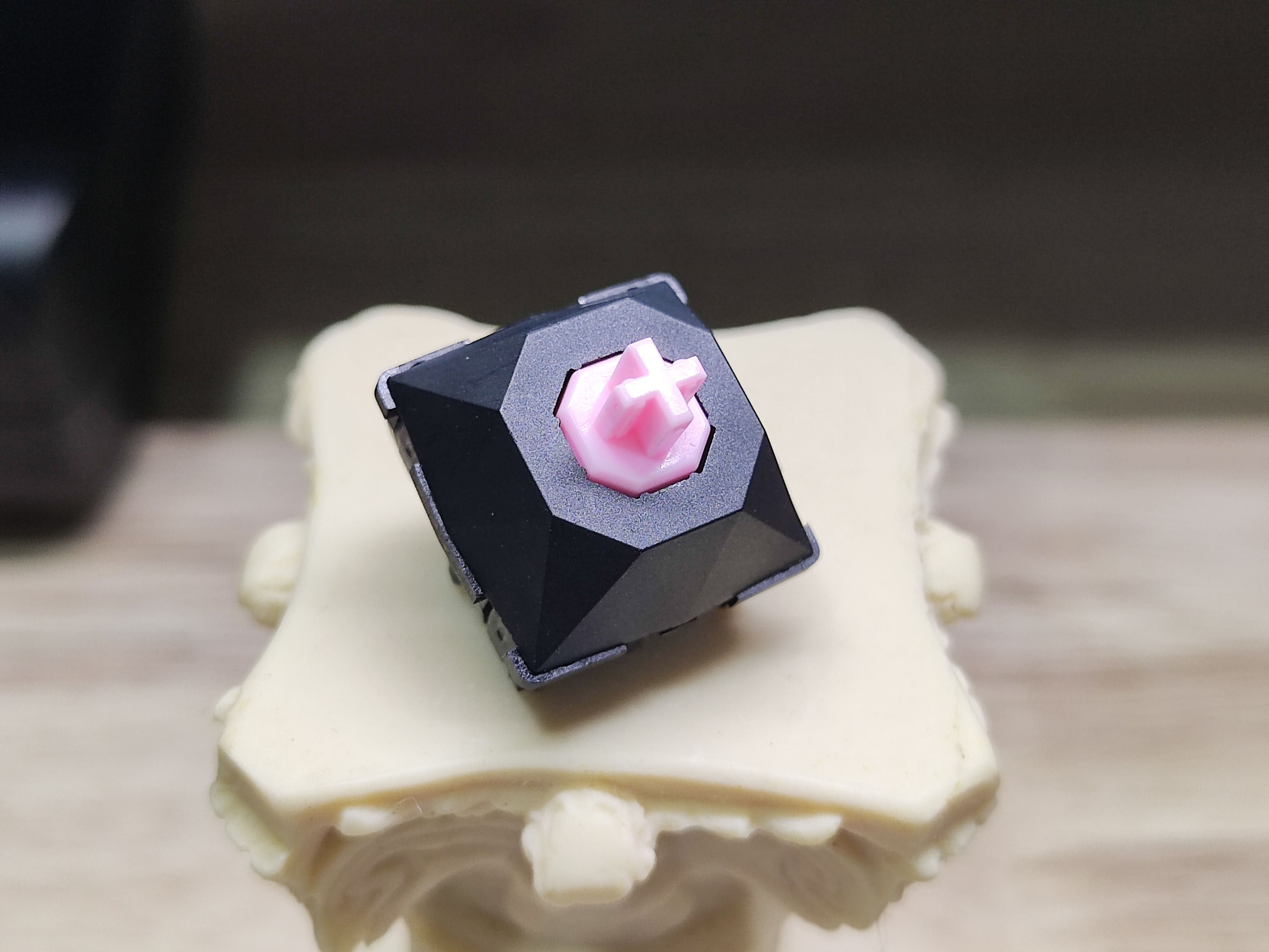 黑色钻石w1轴粉色